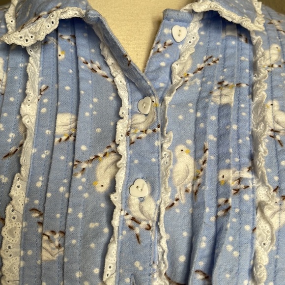 GUC Lanz of Salzburg Sz S Winter Snow Doves Flannel PJ Top ONLY - Picture 2 of 14